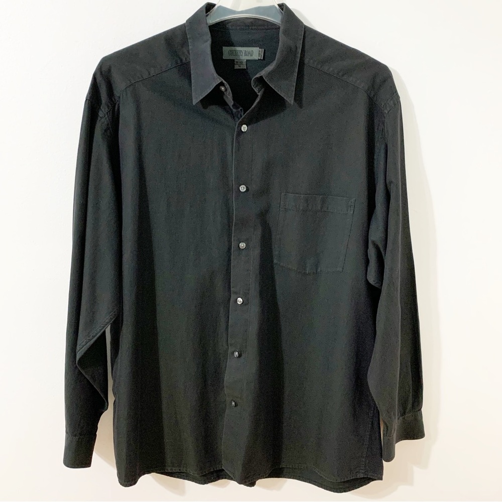 Country Road Button Front Pointed Collar Long Sleeve Dress Shirt Buttons at Cuff